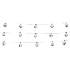 CATENA LUMINOSA A BATTERIA - 12 SFERE IN VETRO BIANCO OPACO Ø25 MM in Natale