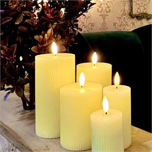 SET 2 CANDELE CILINDRICHE 3D RIBBED AVORIO  DIAMETRO 5 CM H7,5 10 CM – TIMER 8H in Natale